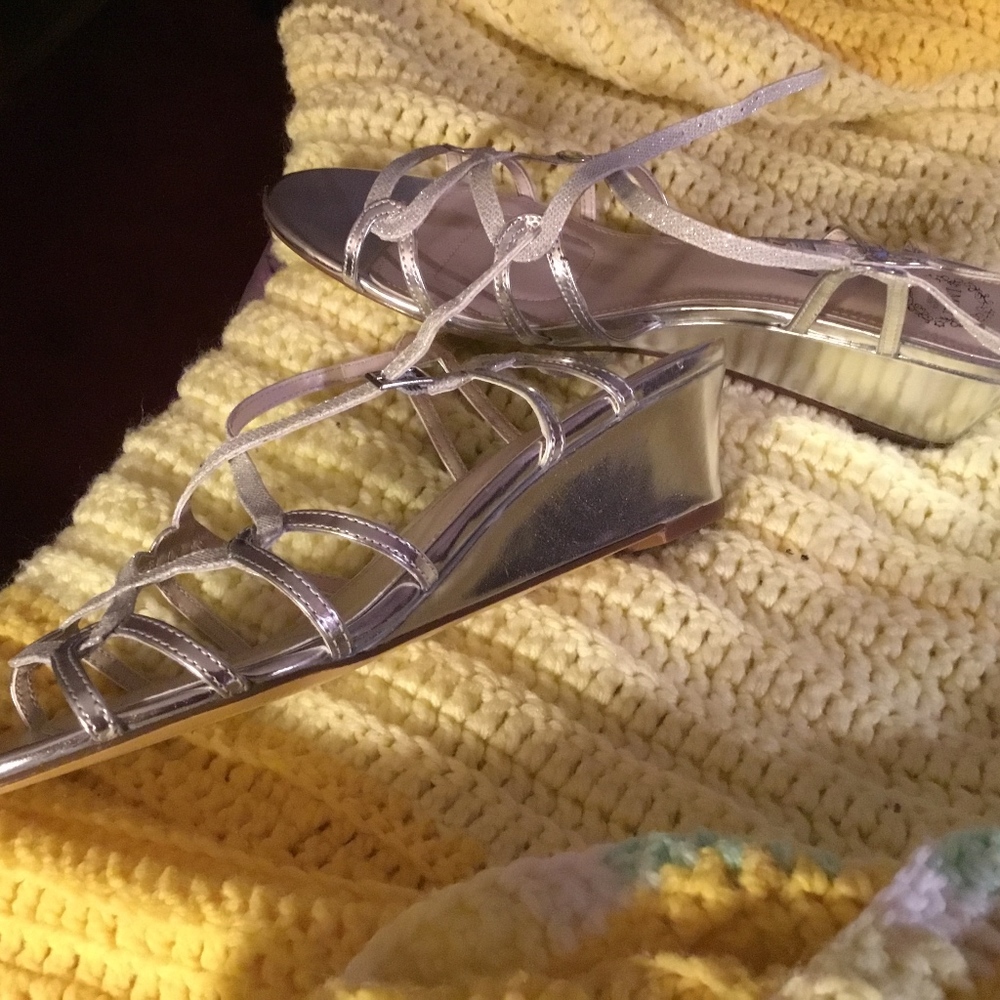 Dress shoe